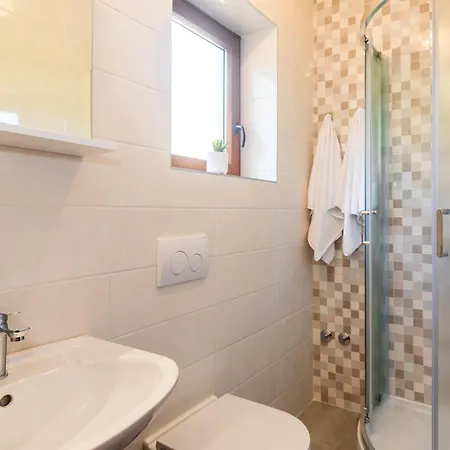 Apartment Pina