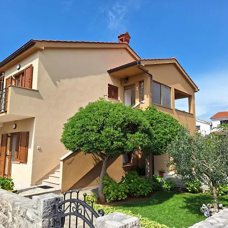 Apartment Pina Krk Town